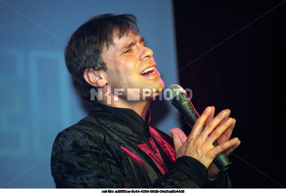 Variety artist E. Shifrin