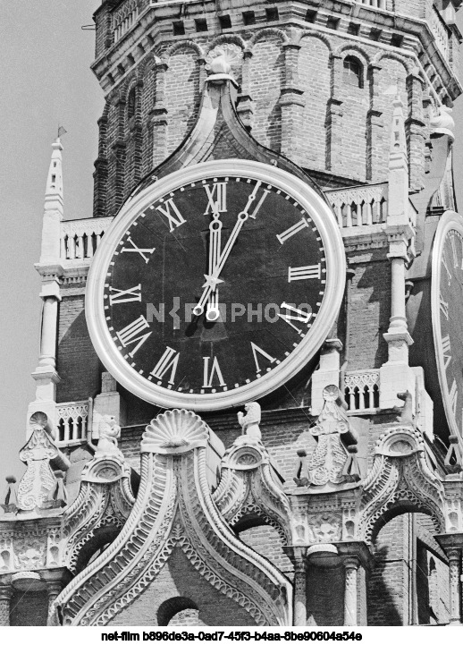 Кремлевские куранты в Москве