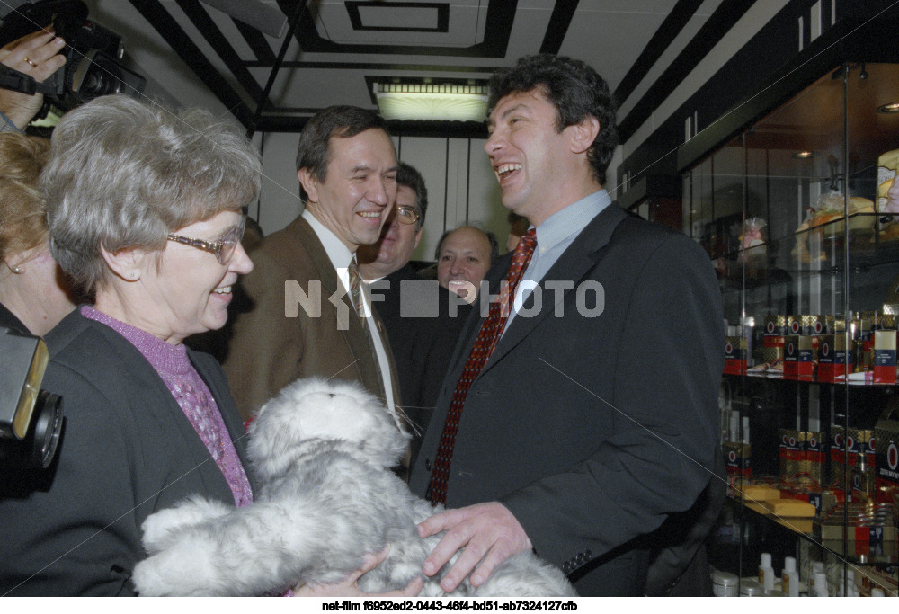 Поездка Б.Е. Немцова на ОАО "Косметическое объединение "Свобода"