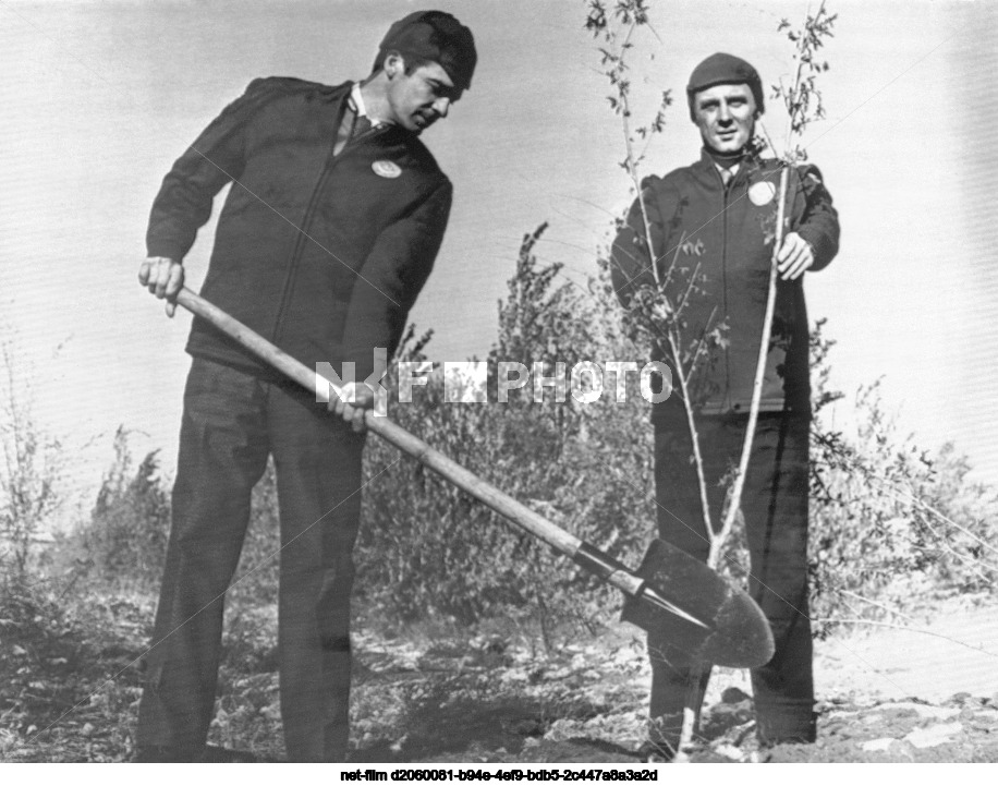 The crew of the Soyuz-23 spacecraft after returning to Earth