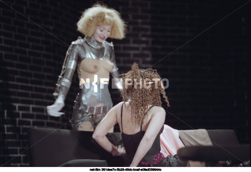 Премьера спектакля "Синтезатор Любви" в Театре им. Вл. Маяковского