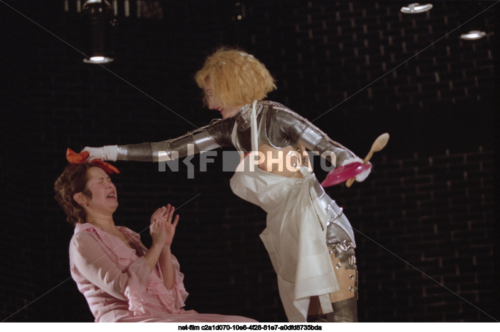 Премьера спектакля "Синтезатор Любви" в Театре им. Вл. Маяковского