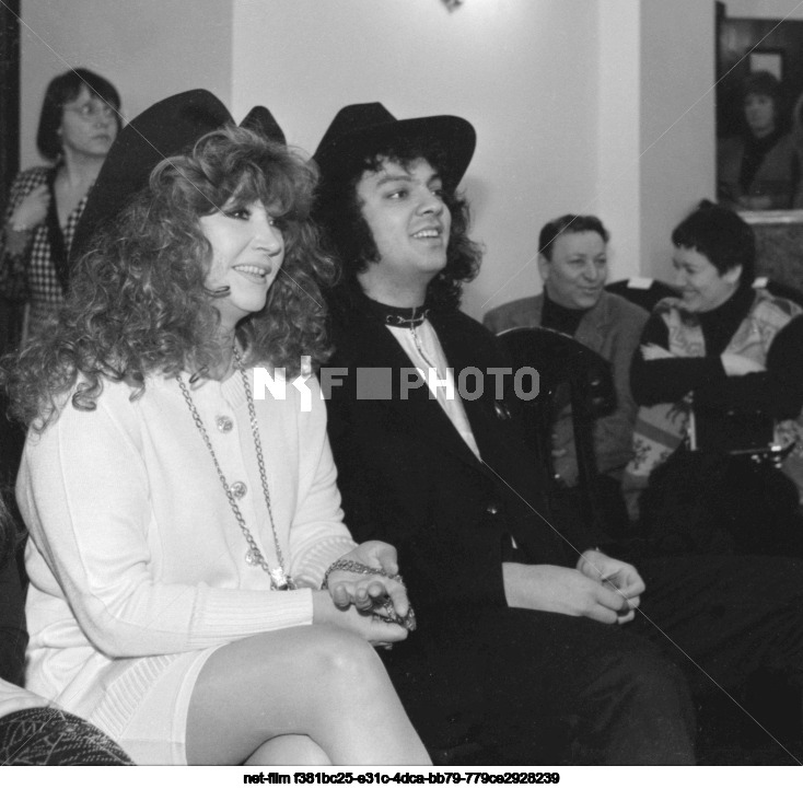 Показ моделей одежды В.А. Юдашкина в Москве