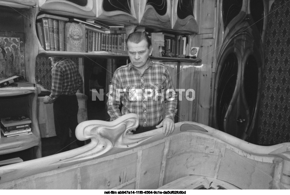 Woodcarver V.D. Stadukhin