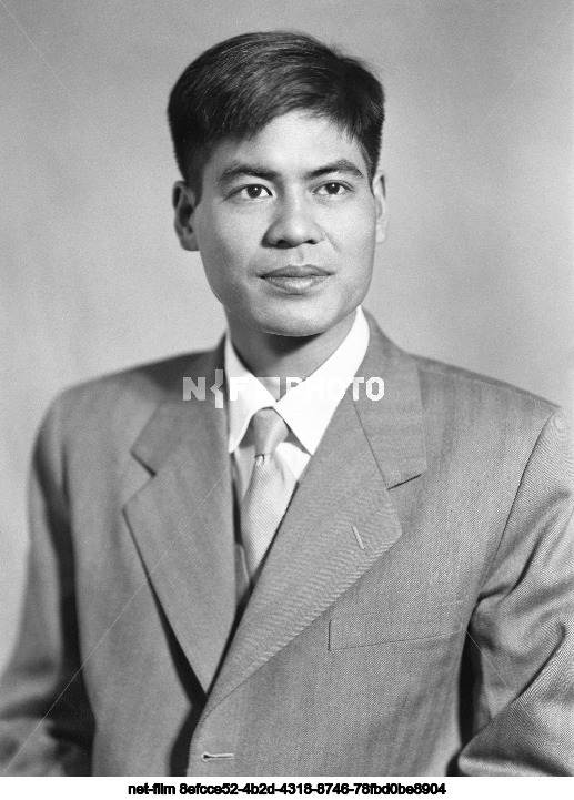 Писатель Нгуен Ден Тхи