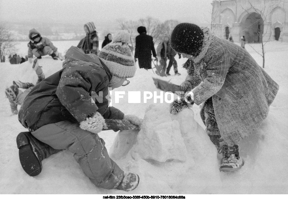 Празднование широкой Масленицы в Москве