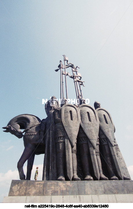 Монумент "Ледовое побоище" в Псковской области