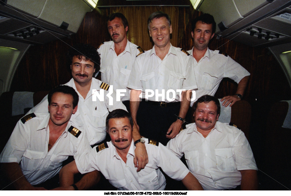 Возвращение в Россию семи летчиков, вырвавшихся из плена движения "Таллибан" в Афганистане