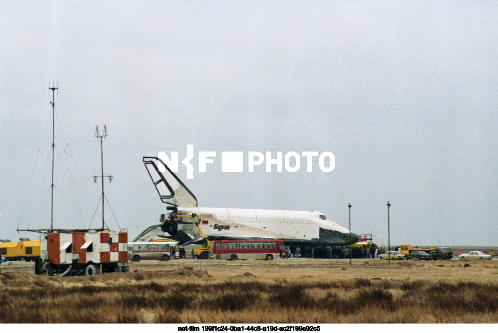 Landing of the reusable orbital spacecraft Buran at Baikonur