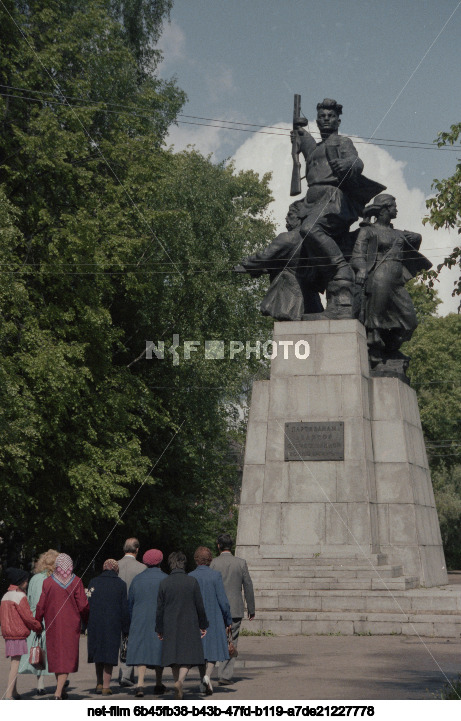 Памятник партизанам Великой Отечественной войны в Осташкове