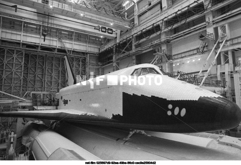 Preparations for the launch of the Energia-Buran rocket and space transport system at Baikonur