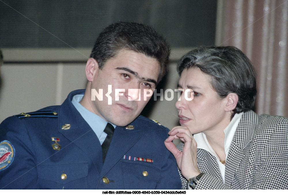 Press conference of the crew of the Soyuz TM-29 spacecraft in Star City