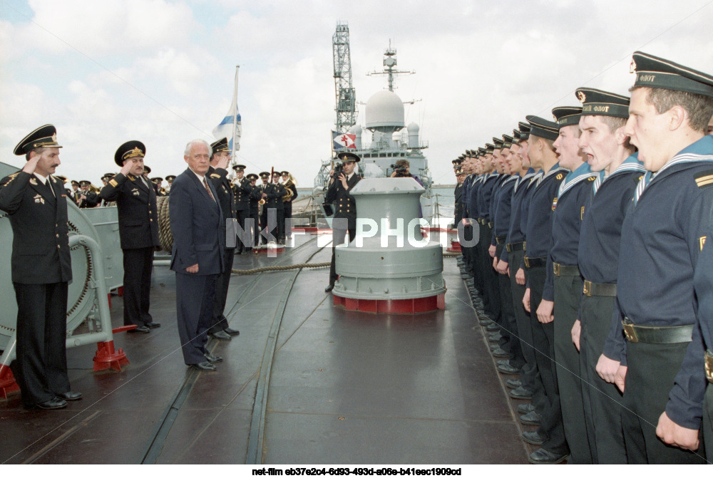 Эсминец "Настойчивый" ВМФ России