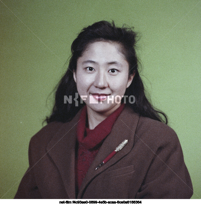 Preparation of crews for the flight of the Soyuz-TM11 spacecraft