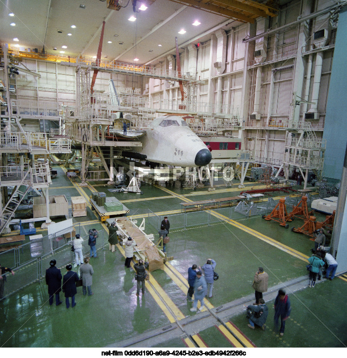 Pre-launch preparation of the rocket and space transport system "Energia-Buran" at Baikonur