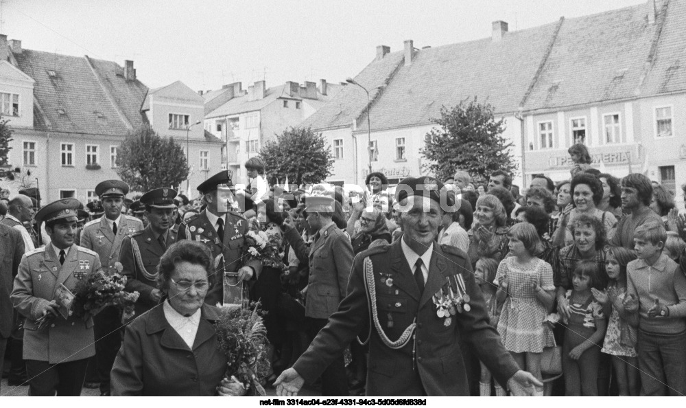 Чествование членов международного космического экипажа "Союз-30" в Польше