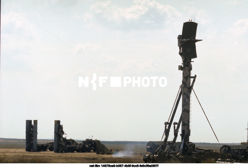 Военные учения на полигоне "Ашулук" в Астраханской области