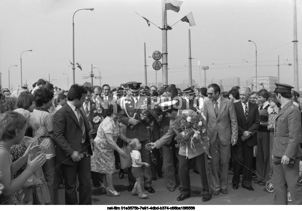 Чествование членов международного космического экипажа "Союз-30" в Польше