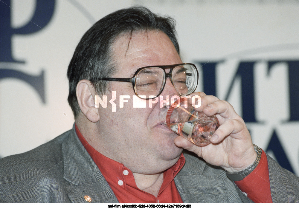 Пресс-конференция пианиста Н. А. Петрова в Москве