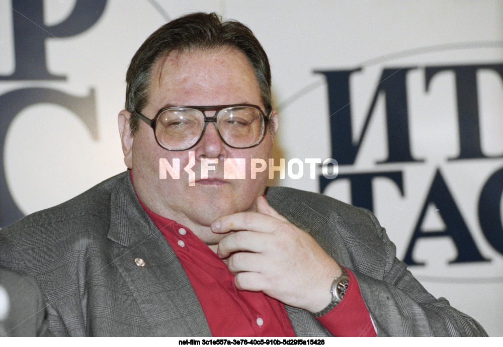 Пресс-конференция пианиста Н. А. Петрова в Москве