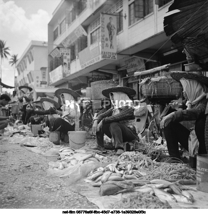 Жители Куала-Лумпура