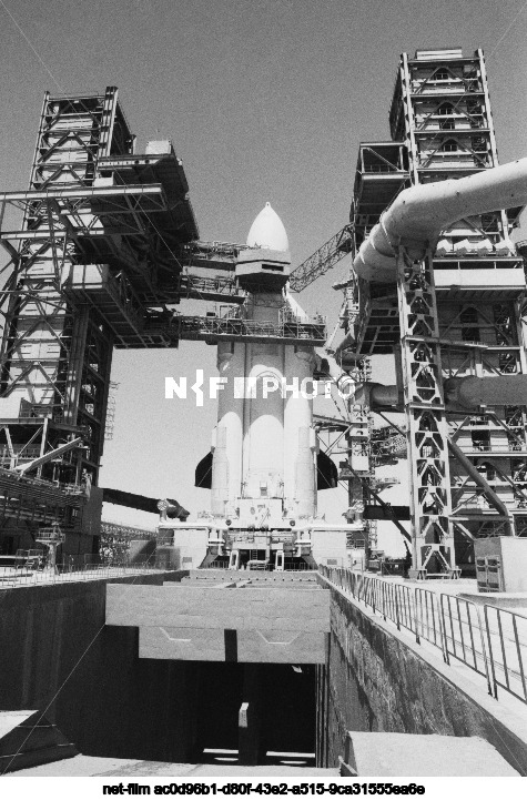 Preparations for the launch of the Energia-Buran rocket and space transport system at Baikonur