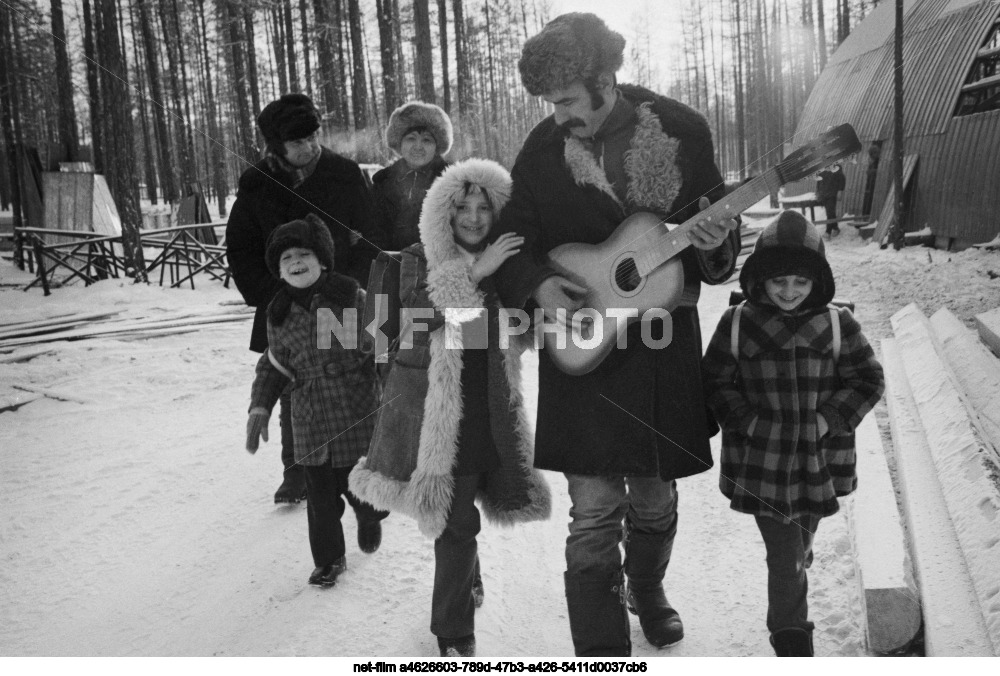 Жители поселка Икабья на БАМе