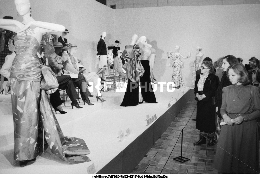 Exhibition "Yves Saint Laurent. 28 years of creativity" in Moscow
