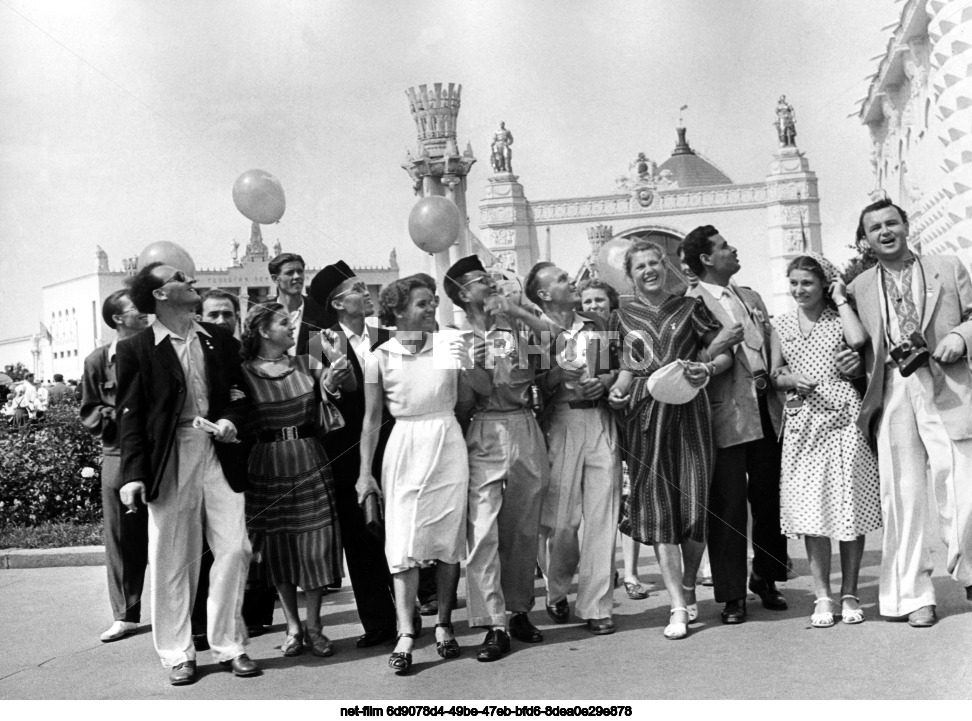 VI Всемирный фестиваль молодежи и студентов в Москве