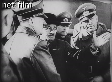 Footage Hitler with German designers. (1942)