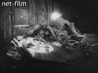 Footage Melting down German tanks. (1942)