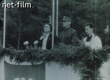 Footage 1st Warsaw Polish Infantry Division named after Tadeusz Kosciuszko. (1943)