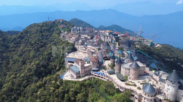 Аэросъемка в районе Ba Na Hills, Дананг