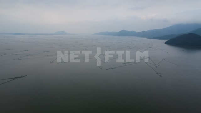 Аэросъемка озера с рыбным промыслом