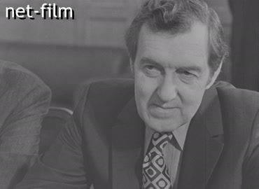 Footage Receiving Kosygin U.S. senators. (1971)