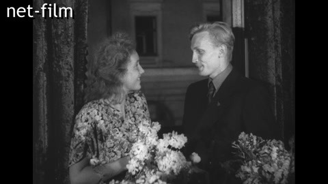 Кинохроника Вечер выпускников московских школ в Колонном Зале Дома Союзов. (1948)