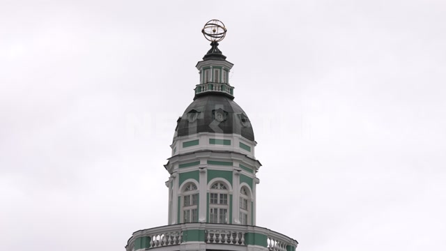 Санкт-Петербург, день, пасмурно, в кадре башня Кунсткамеры