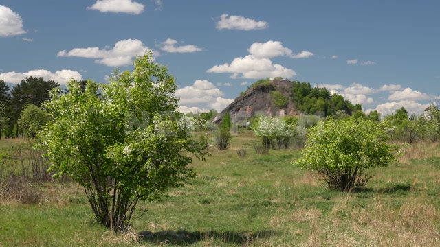 Иркутская область, лето, день, природа, в кадре большой курган