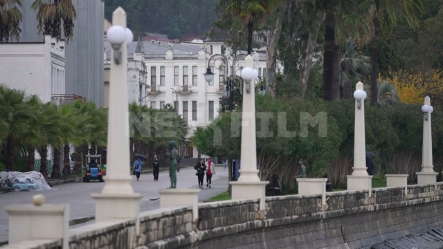 Сухуми, день, осень, пасмурная погода, Набережная, море