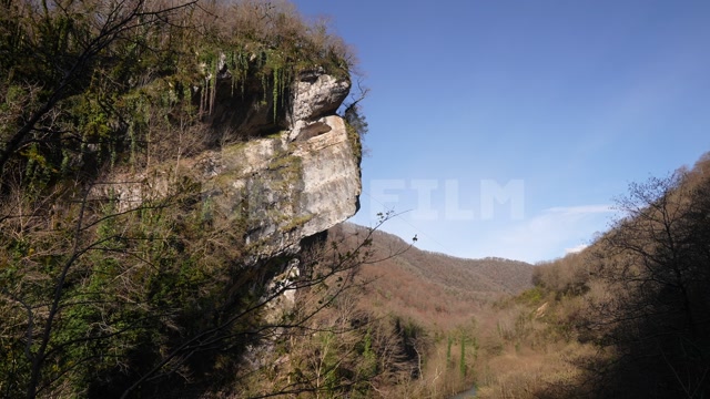 Абхазия, осень, день. Горы, утес. Панорама на горную реку
