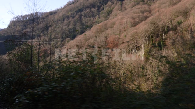 Абхазия, осень, день. Проезд по горной дороге