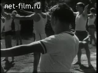 Newsreel Soviet Sport №11-1970 Towards the Games. Sporting family. 30 strong men. Graces Cup challenge. (1970)