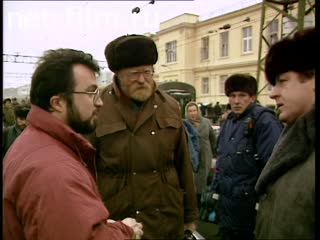 Footage Ilyas Bogatyrev with a film crew at Three Stations. (2002)