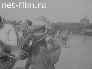 Кинохроника Подготовка молодежи в подразделениях ДОСААФ. (1987)