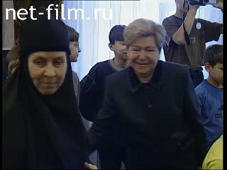 Кинохроника Борис Ельцин посещает Раифский Богородицкий монастырь под Казанью. (2002)