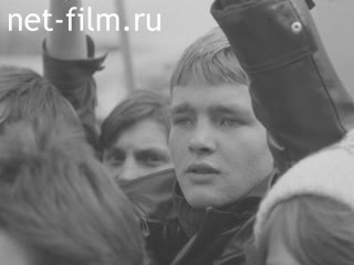 Newsreel Daily News / A Chronicle of the day №38-1983 For the sake of peace on earth. Youth of the Soviet Union. Songs of peace and friendship. (1983)